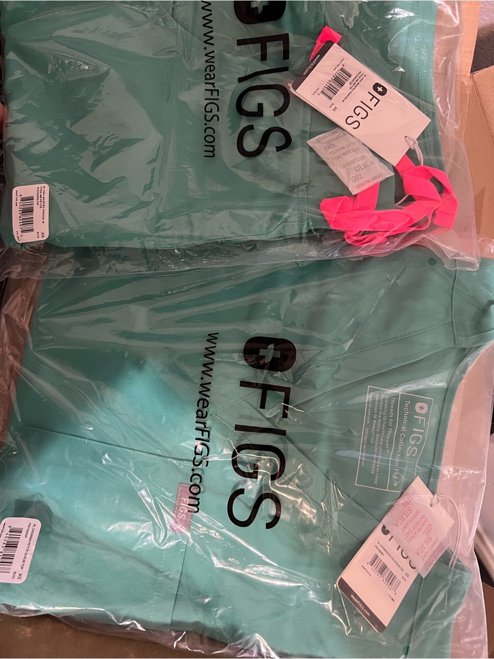 Figs XS Catarina and Zamora Set Surgical Green